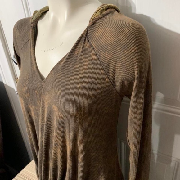 Kori America hooded blouse size Small. - Picture 4 of 9